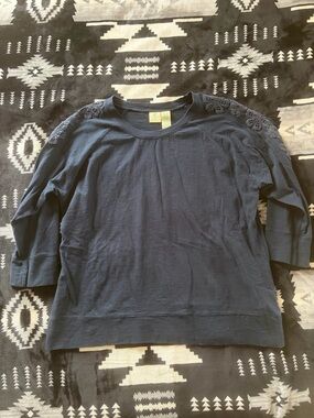 Caribbean Joe Navy Blue Embroidered Shoulder 3/4 Sleeve Top